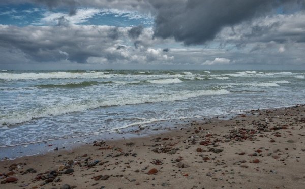 Ветер с моря дует