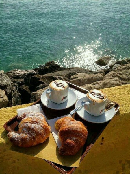 Кофе на берегу