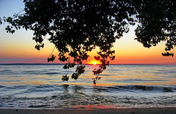 Доброе утро надпись на песке у моря