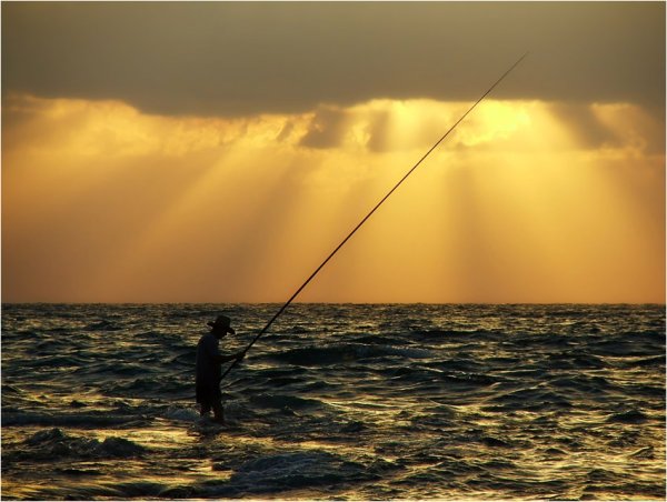 Рыбаки в море