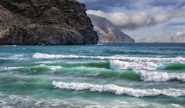 Скала Средиземное море