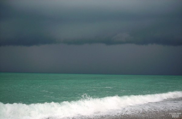 Дождь на море