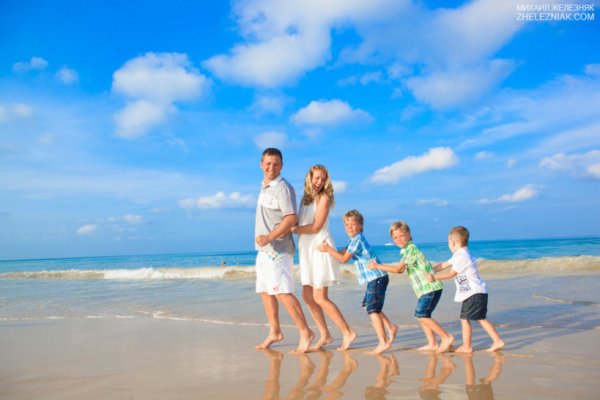 Семейная фотосессия на море