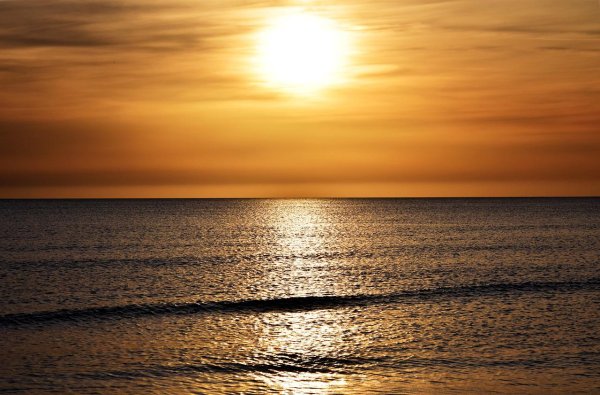 Шикарный закат на море