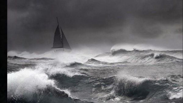 Лодка в Штормовом море