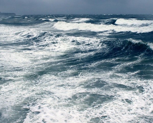 Балтийское море шторм