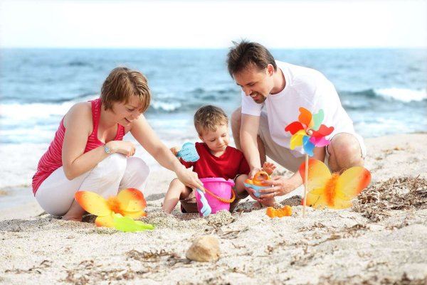 Море пляж семья