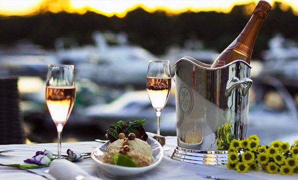 Шампанское лето