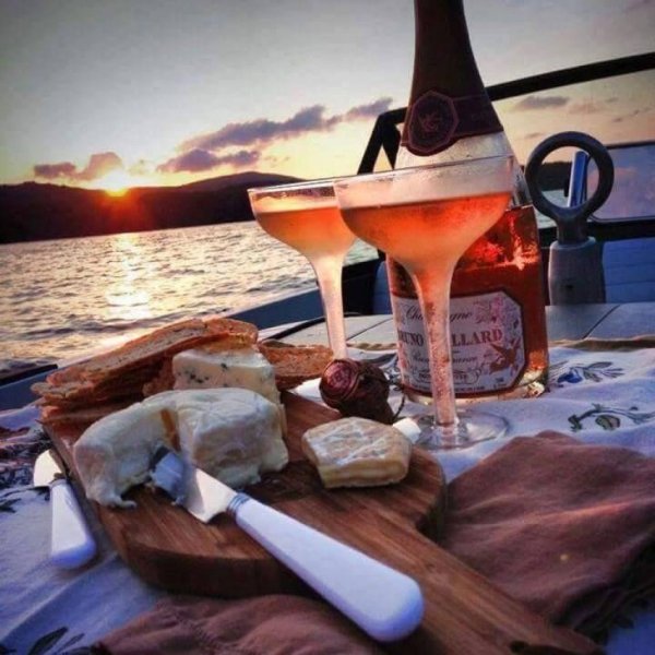 Море шампанское цветы