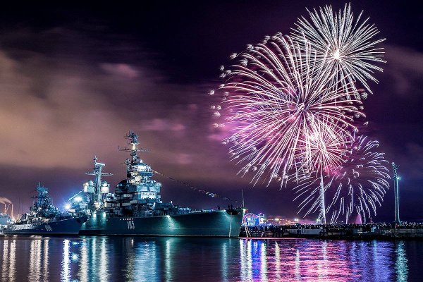 Новороссийск салют 9 мая