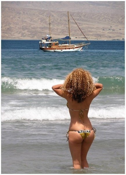 Прикол женщина на море