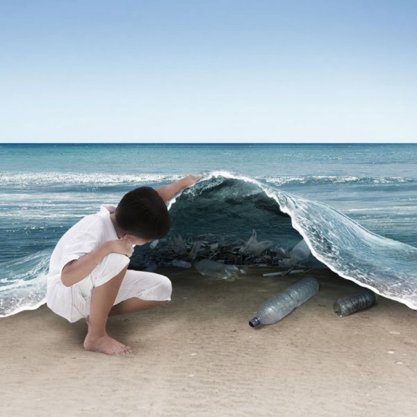 Люди на море