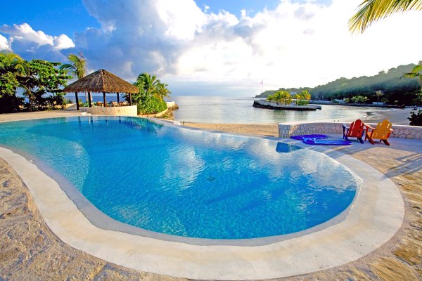 Бассейн пляж