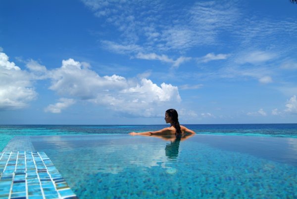 Бассейн Инфинити Крым