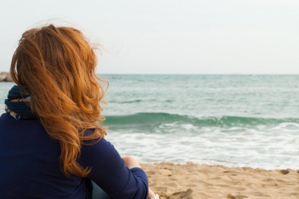 Девушка и океан