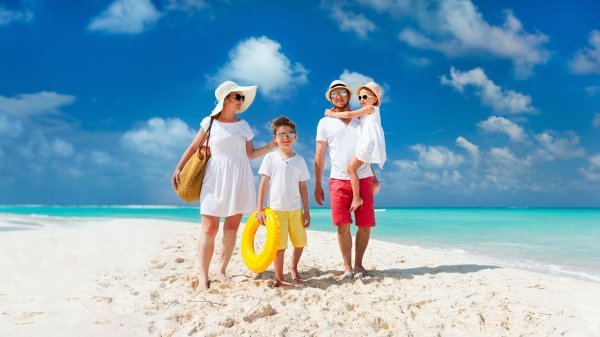 Турция пляж семья