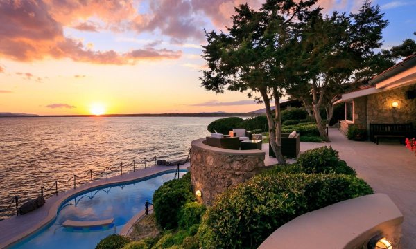 Вилла в Италии на берегу моря