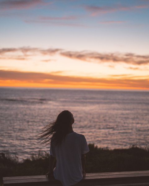 Красивые девушки на закате