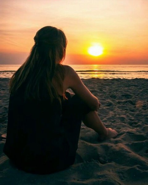 Девушка на закате