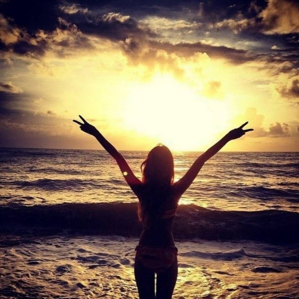 Девушка на закате