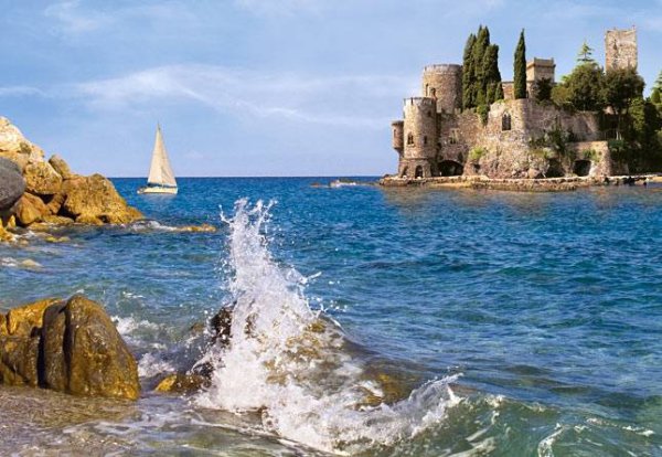 Дворцы среди моря