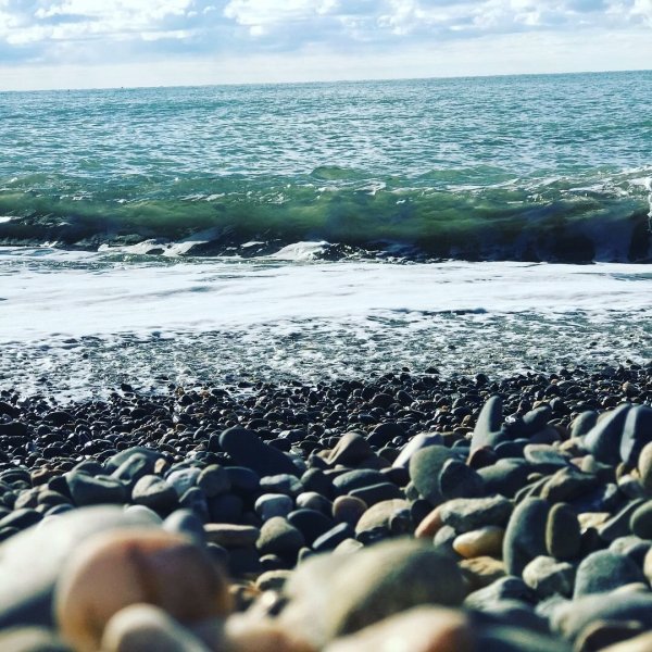 Черное море галечный берег