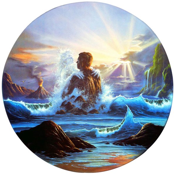 Девушка в волнах моря