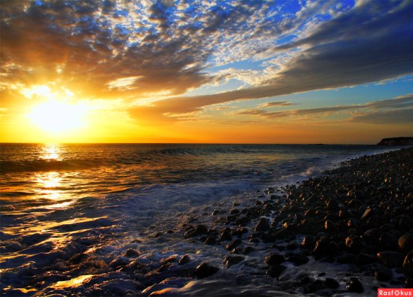 Восход на море