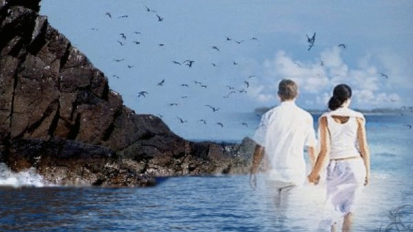 Влюбленные на берегу моря