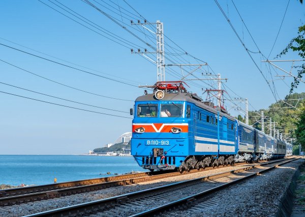 Озеро Байкал Кругобайкальская железная дорога