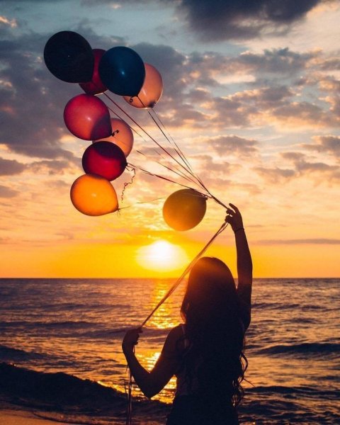 Улетел на воздушных шарах