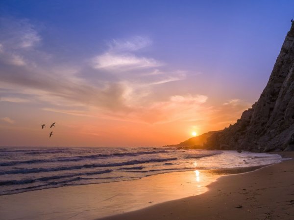 Рассвет над морем