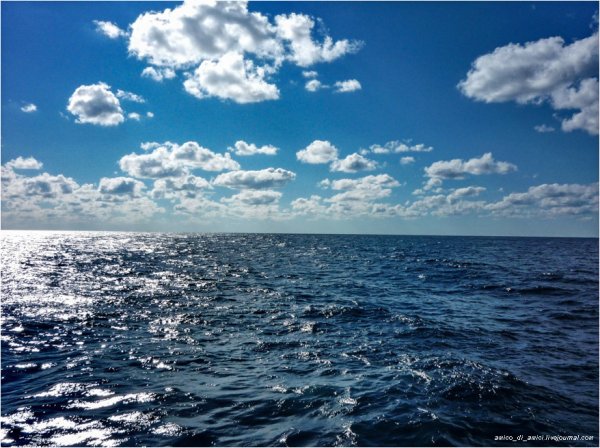 Моряки уходят в море