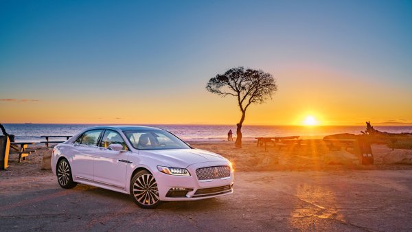 Lincoln Continental 4k
