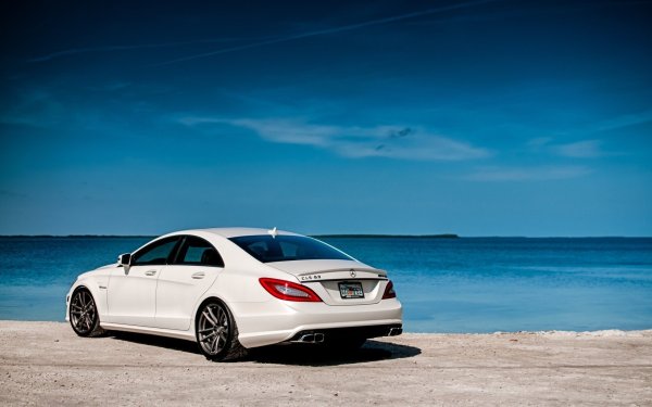 Мерседес CLS 63 белый