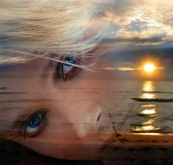 Женские глаза океан