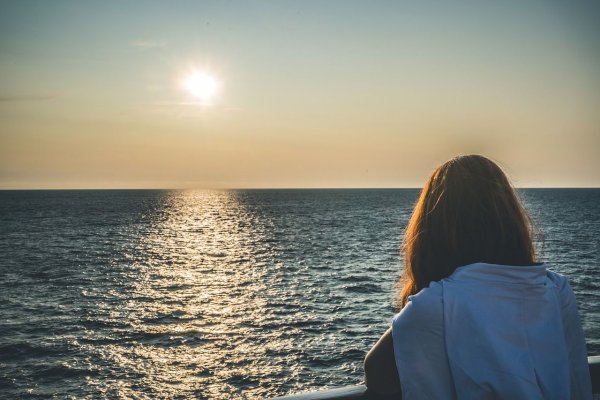 Девушка во льду