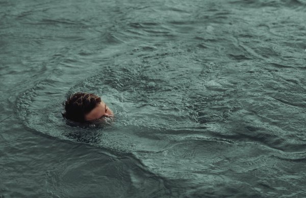 Вода спокойствие