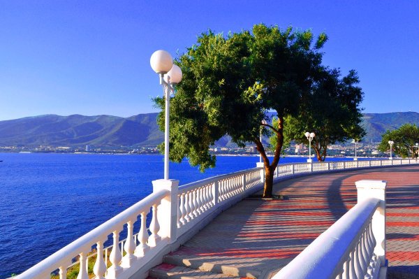 Набережная парапет Геленджик