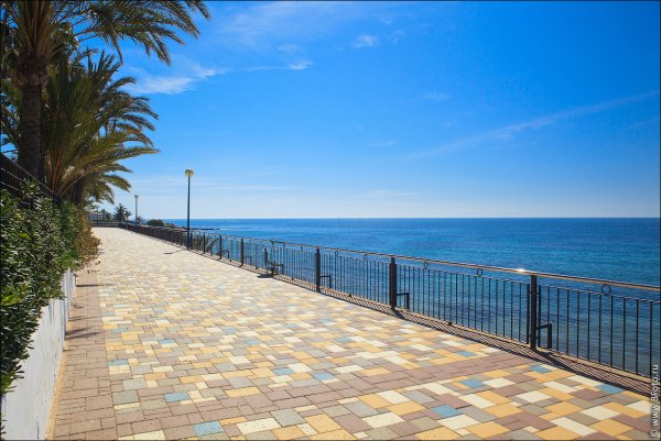 Геленджикская бухта набережная