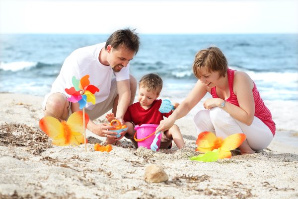 Дети на пляже мультяшные