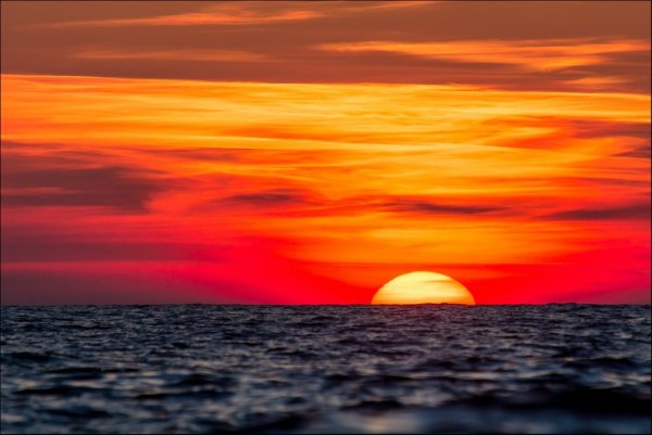 Закат над морем