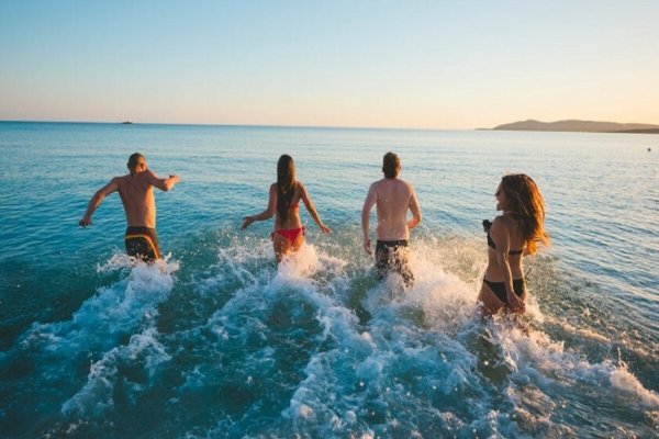 Пляж море люди