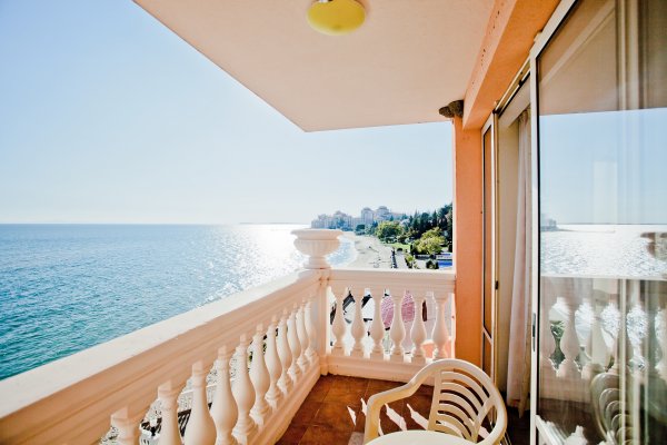 Вид на море с балкона