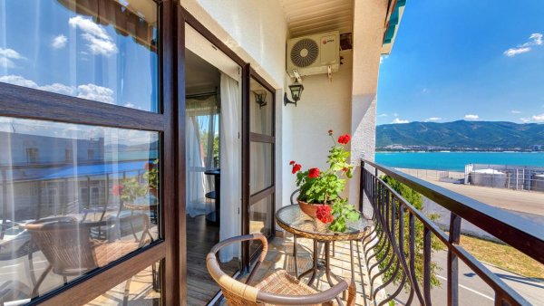 Отель Людмила Геленджик