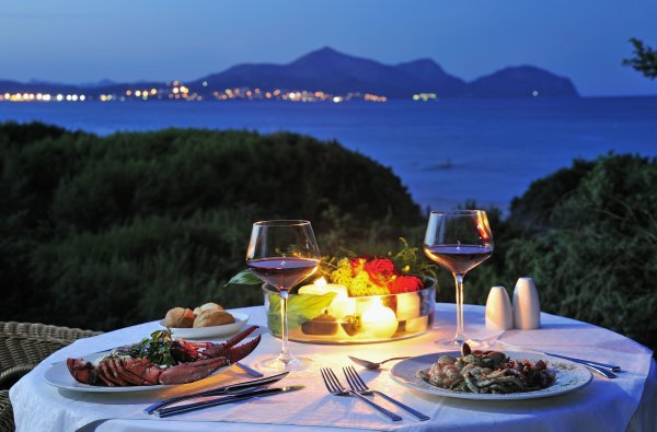 Завтрак с видом на море