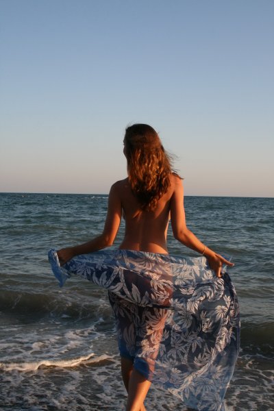 Дикий пляж девочки