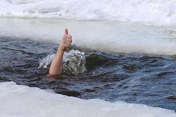 Ныряние в прорубь