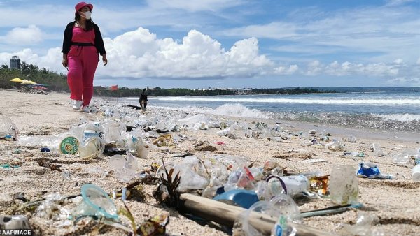 Мусор на Бали