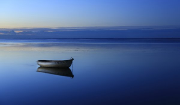 Красивая лодка